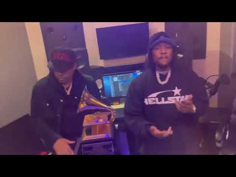 Nas & Hit-boy playing EPMD in studio after Grammy win (archive)