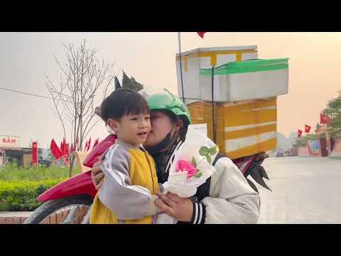 Lấm lem êm ấm.  Hậu Hà