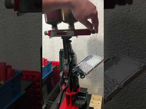 TBT-Nachladen von 12-Gauge-Trap-Ladungen auf einem MEC 600JR #shorts #Nachladen #Schrotflinte #12...