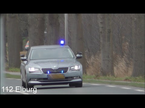 Onopvallende rijopleiding politie Skoda Super-B met spoed door Elburg