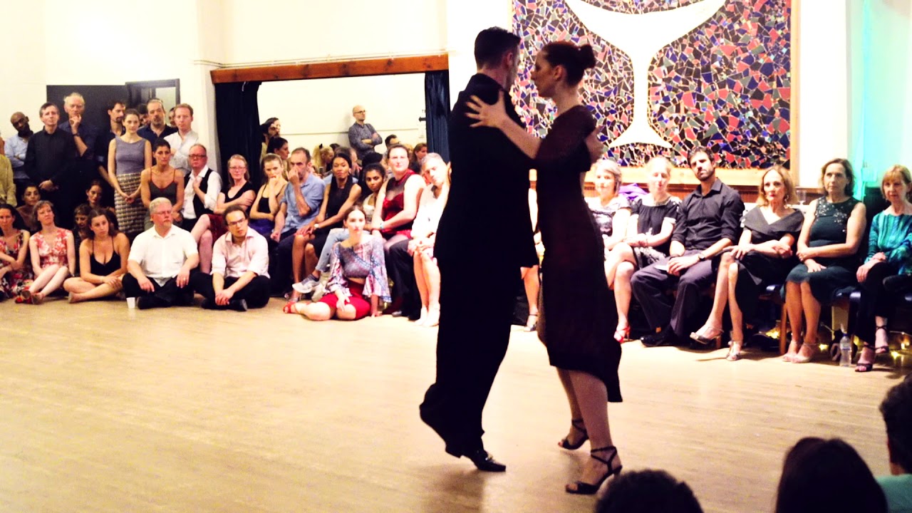 Marina Siama y Nikolas Dimitropoulos (Pasional)