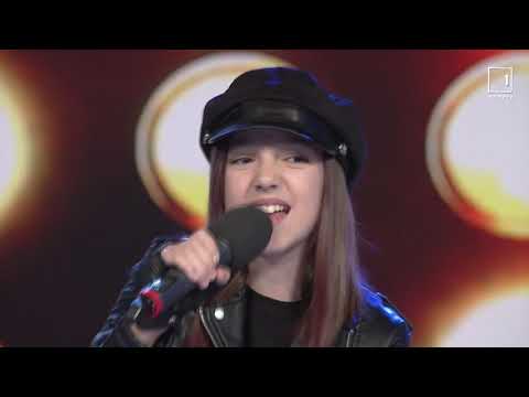 Ilinca Chiriac STILL LOVING YOU RING STAR