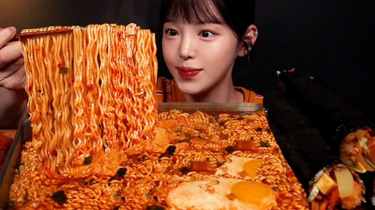 SUB)칼칼꼬들한 열라면에 스팸치즈통김밥 먹방!🍜통새우날치알김밥에 김치까지 오늘도 레전드 쓰는 날?