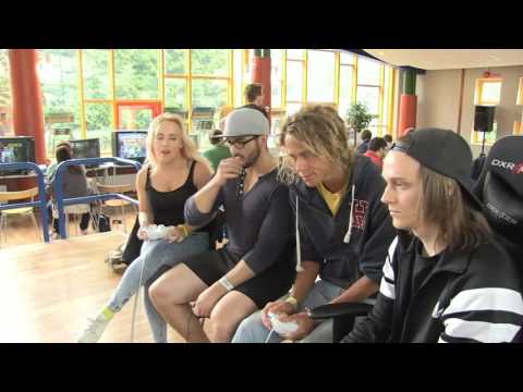 AZS - JohnnyFight + Raxomukus Vs. Kikkoman + CazQu33n - Winners Round 1 - Doubles