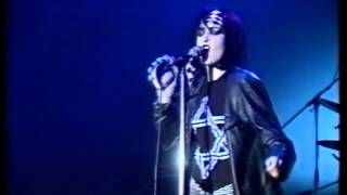 Siouxsie and the Banshees performing "Israel" (live 1981)