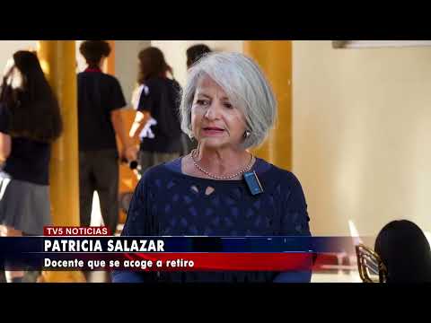 SLEP MAULE COSTA HOMENAJEA A DOCENTES QUE SE ACOGEN A RETIRO