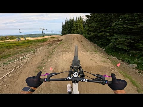 Ce nouveau sentier de descente avec accès par remontée mécanique à Vancouver est génial !