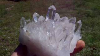preview picture of video 'Arkansas Quartz Crystal Cluster'