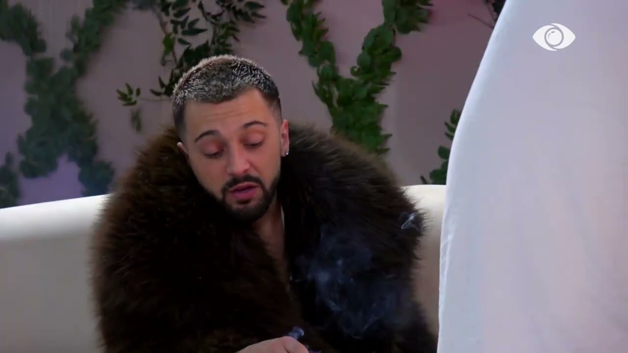 Te lavanderia…/ Gjesti diskuton me Valbonën për ndarjen e punëve: I hedhim në tokë!