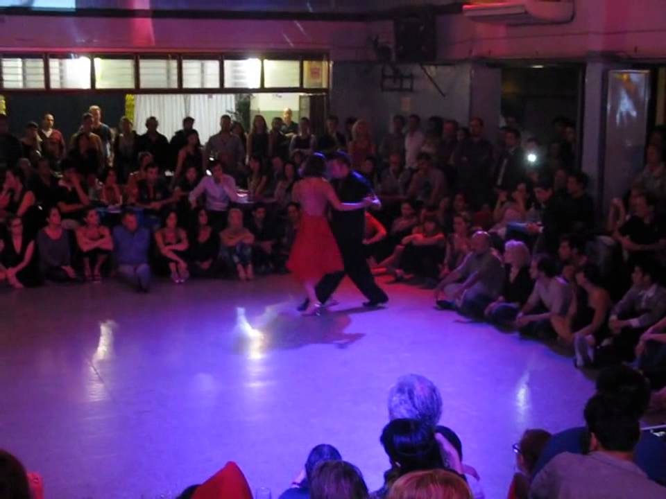 MARIANO 'CHICHO' FRÚMBOLI y JUANA SEPÚLVEDA en Viva La Pepa Milonga 45