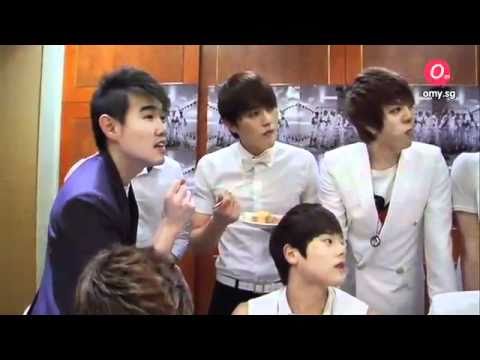 ZEA尝月饼　表情多多