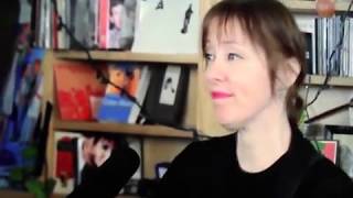 suzanne vega &quot;A crack in the wall&quot; Tiny Desk concert