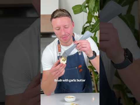 Cheesy Stuffed Garlic Knots 🤤🙌