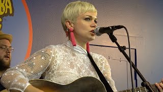 Lillie Mae, At Least Three In This Room (live), Amoeba Music, San Francisco, CA, Aug. 22, 2019 (4K)