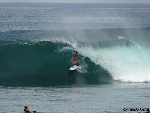 Spot overview and surf footage from Periscopes