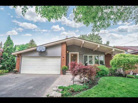 77 Decarie Cir, Etobicoke, ON