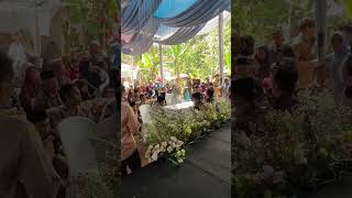 Download lagu SUASANA PERNIKAHAN DI DESA DI TENGAH KEBUN KARENA LAHAN SEMPIT #pernikahandikampung mp3