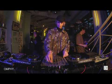 OMPHY // @ tapetown.live // 02-10-2021