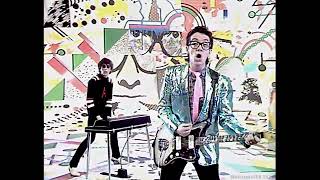 Elvis Costello - Oliver&#39;s Army live (Kenny Everett Video Show) 1979