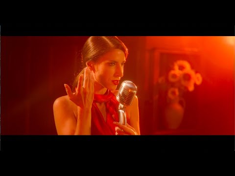 Amy Rhiannon Worth performing 'Perhaps, Perhaps, Perhaps'