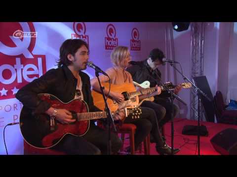 The Common Linnets - 'Calm After The Storm' (live in het Q-hotel 2014)