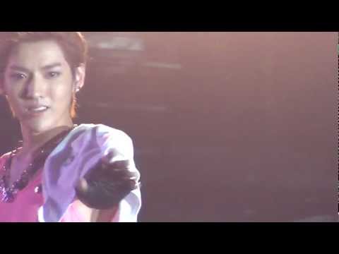 120922 SMTown Jakarta - Ending Kris Suho Focus