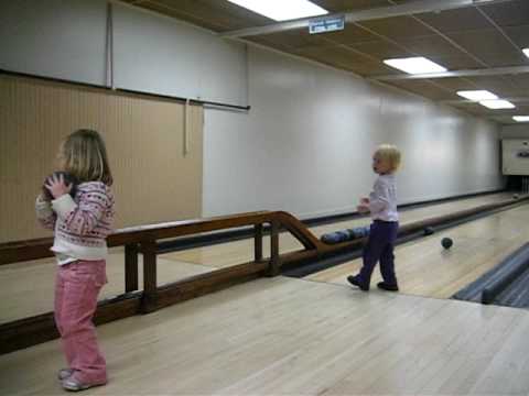 marlie jane, clio & elsa bowling Part I