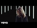 Videoklip Ellie Goulding - Still Falling For You s textom piesne