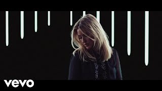 Musik-Video-Miniaturansicht zu Still Falling for You Songtext von Ellie Goulding