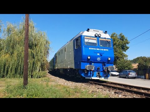 GM 1363 în aceeași după masă la tracțiunea IR 367 și IR 1833 rămasă fără locomotivă la Cluj