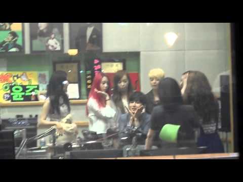 [HD FANCAM] 130729 f(x) leaving Sukira and waving