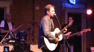 Steve Wariner &quot;Small Town Girl&quot; LIVE