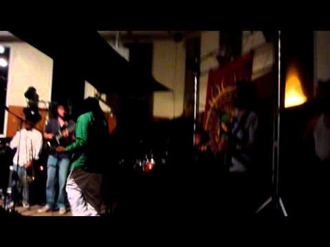 Move en salat : The Banyans feat Ras Daniel Ray 2 juillet 2011 à Seix