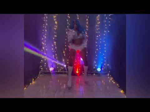 Baladeira - Companhia do Calypso #companhiadocalypso #myllakarvalho