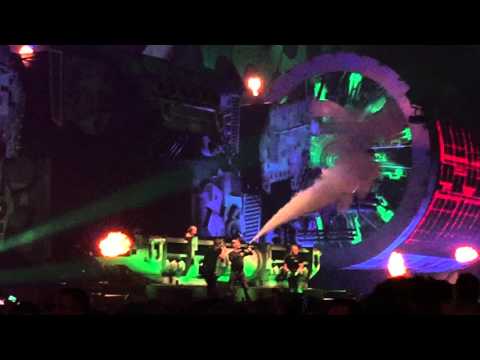 Delete & Warface – The Baddest Live @ HardBass 2016(Team Red)