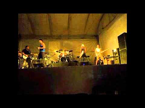 Itafolia 2012, dia 28/07, banda Nanâe, Em itaueira