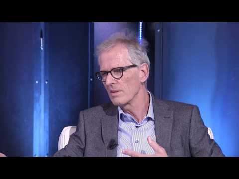 Arie den Boon — Arie den Boon (UvA) over MOOCs: ‘Er ontstaan virtuele univer