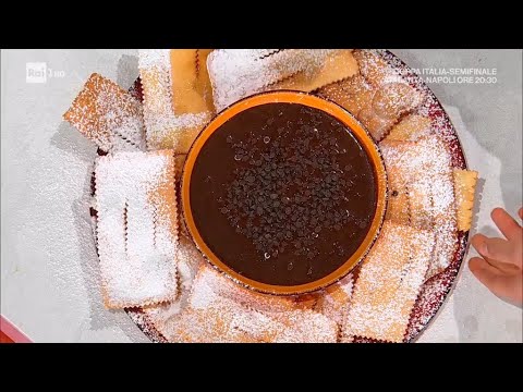 Chiacchiere napoletane - E' sempre Mezzogiorno 10/02/2021