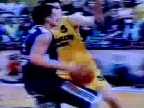 Jeff Nordgaard 3 pts. shot