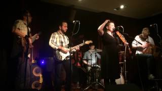 Eliza Carthy (with Mawkin) - When I was a Young Girl