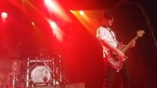 kasalla in Grefrath. Dä Jung mit  dr Jittar.