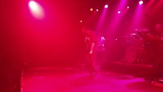 Anastasio canta &quot;Autunno&quot;