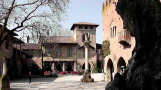 preview picture of video 'il borgo Grazzano Visconti'