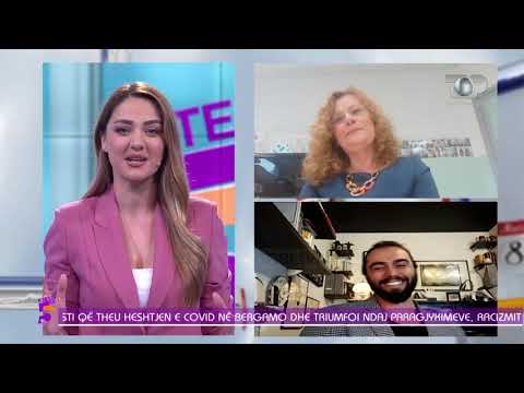 “Gjej një shok të mirë dhe shijo jetën”, pianisti i bën urimin e papritur së ëmës