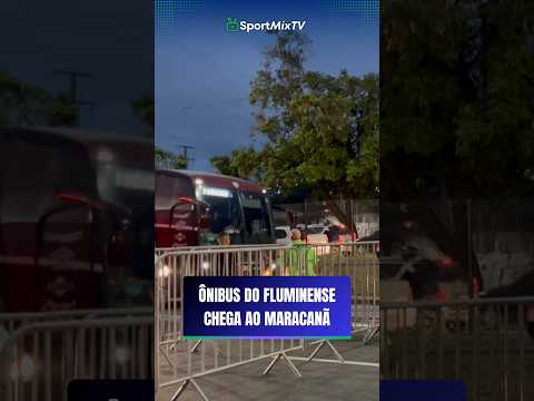 JOGADORES DO FLU CHEGAM AO MARACANÃ #futebolbrasileiro #futebol #viral #shorts #derby