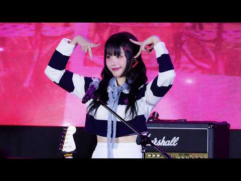[4K]QWER 히나 직캠 풀버전 HINA FANCAM FULL ver. 241106 동아대축제