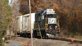 preview picture of video 'Norfolk Southern at Greycourt Switch, New York'