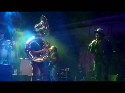 The Roots & Bilal "Long Time" Live at Brooklyn Bowl Las Vegas 01.03.15
