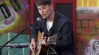 Chris Watts - 'Broken Bones' // Live on 1700