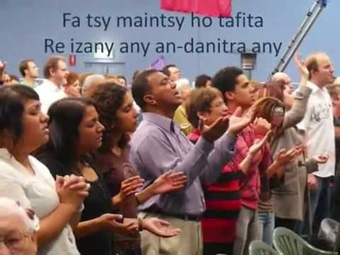 Hiara hivavaka isika -  RIJA RASOLONDRAIBE :: tononkira